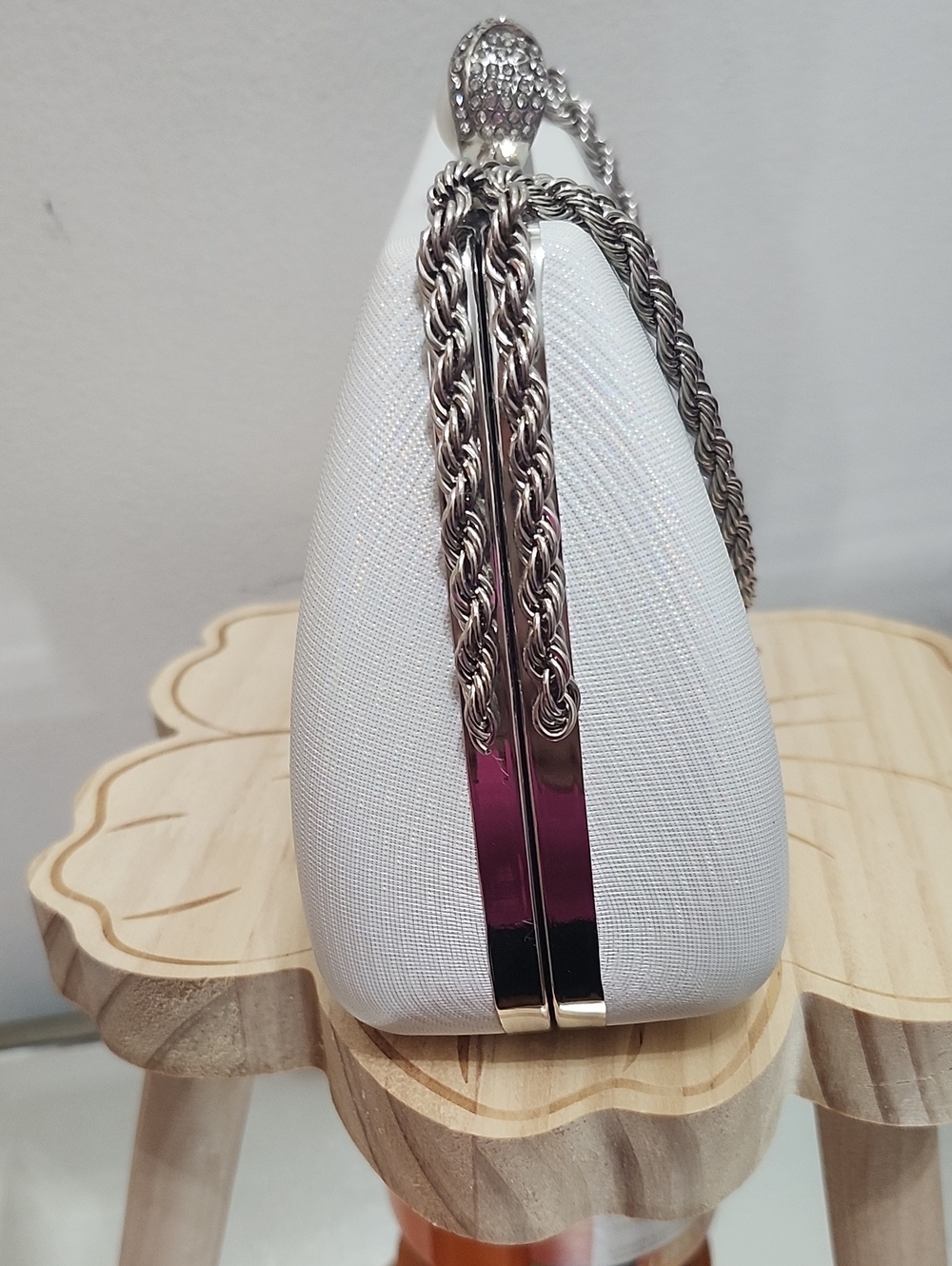 Elegant White Evening Clutch with Silver Chain - Picture 3 of 4